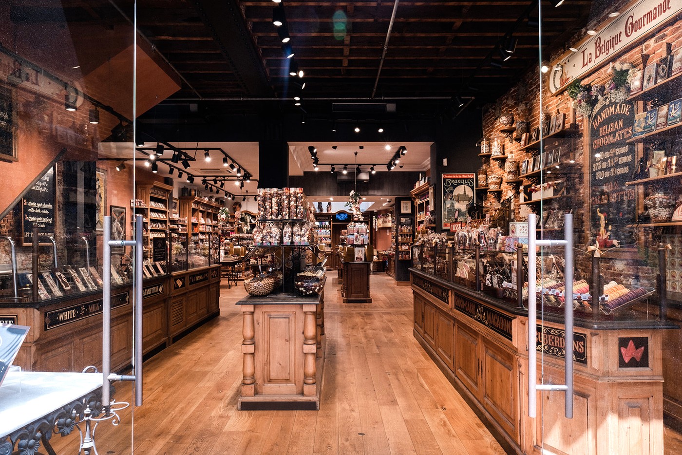 La boutique de la rue de la Colline